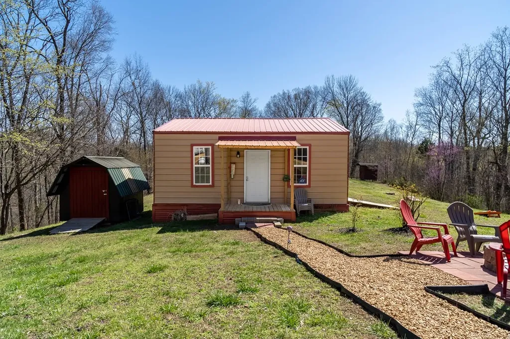 359 Greenie Meadows Estate Hilham TN 38568