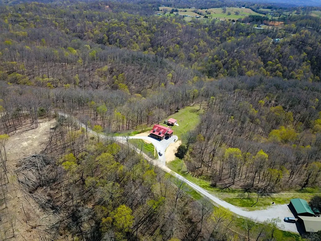 359 Greenie Meadows Estate Hilham TN 38568