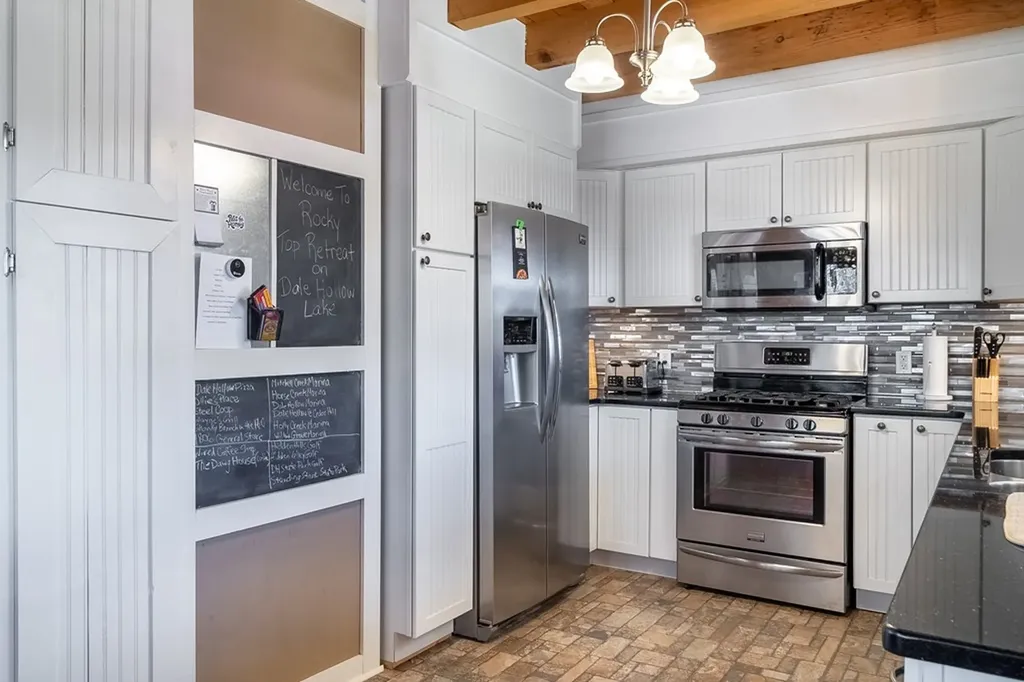 359 Greenie Meadows Estate Hilham TN 38568