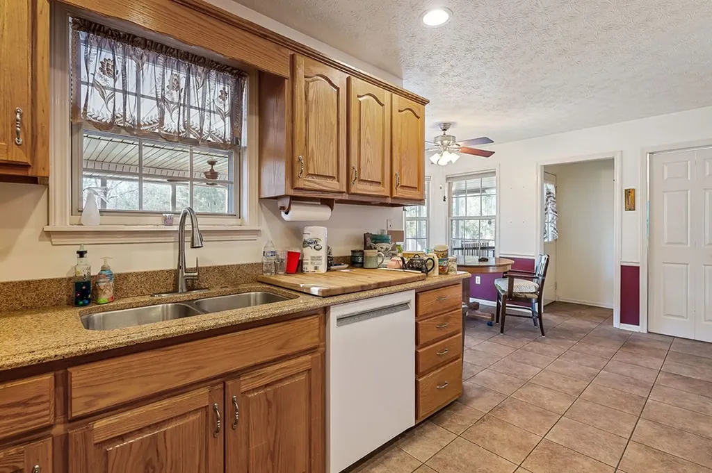 3350 Claybrook Drive Cookeville TN 38506