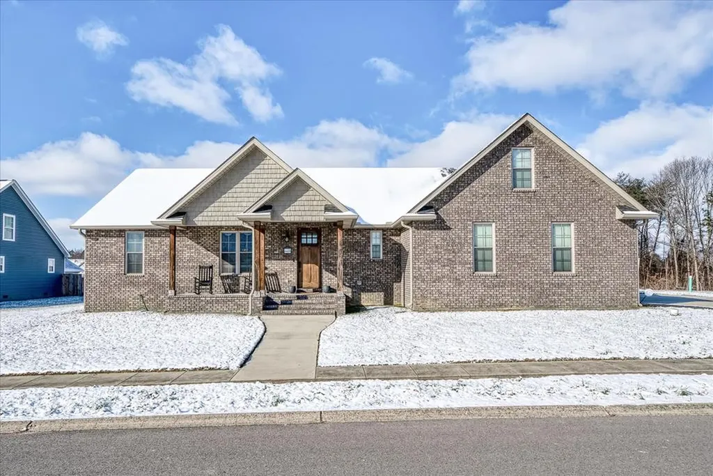 2210 Candyland Cookeville TN 38506