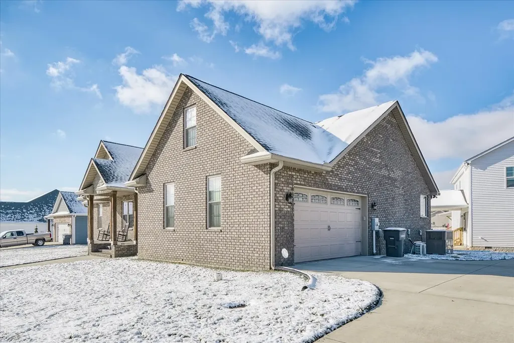 2210 Candyland Cookeville TN 38506