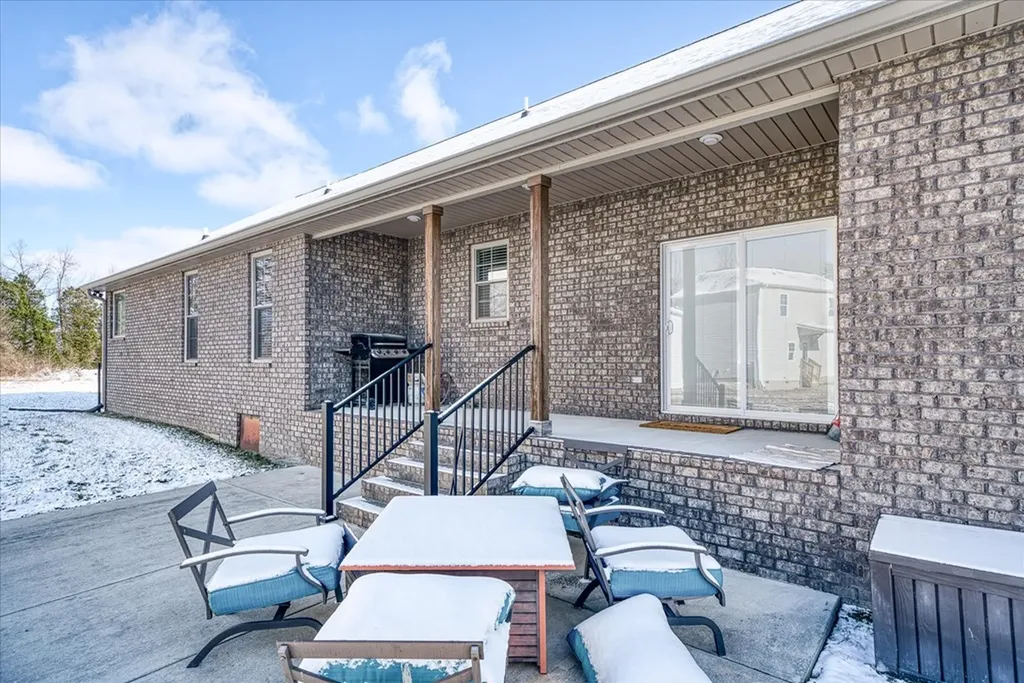 2210 Candyland Cookeville TN 38506