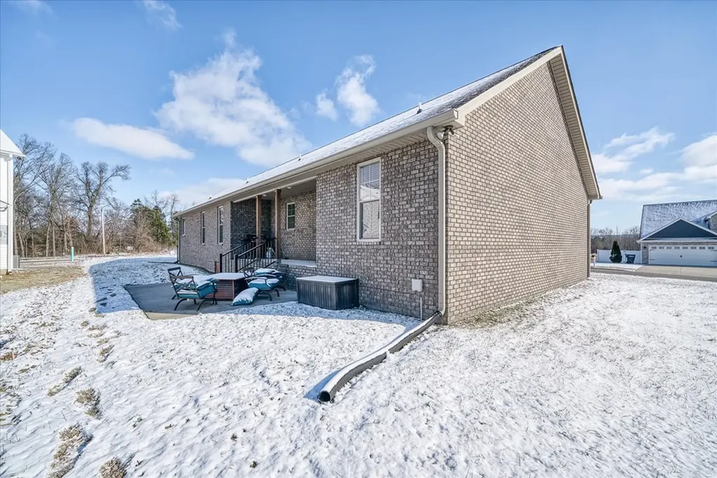 2210 Candyland Cookeville TN 38506