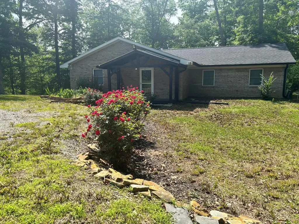 750 Old Standing Stone Road Hilham TN 38568