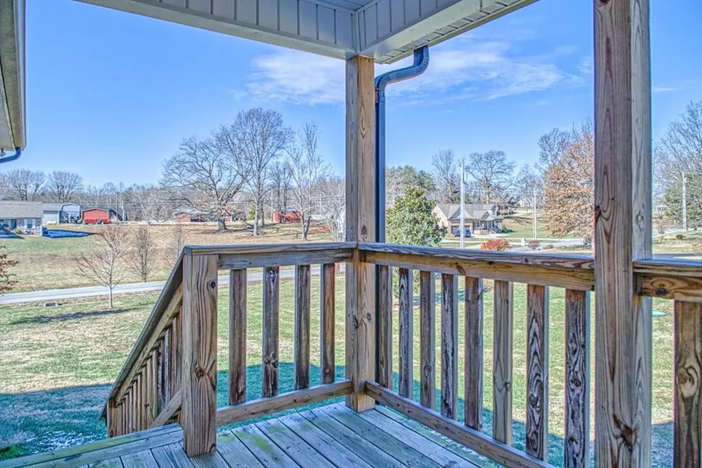 1340 Bay View Drive Cookeville TN 38506