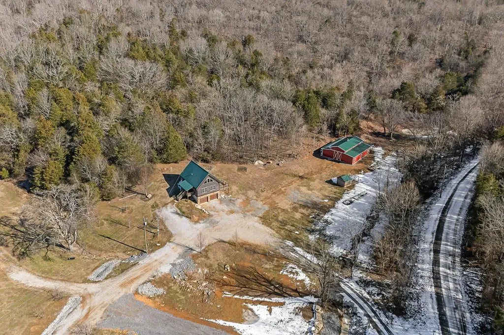 4830 Ensor Hollow Road Buffalo Valley TN 38548