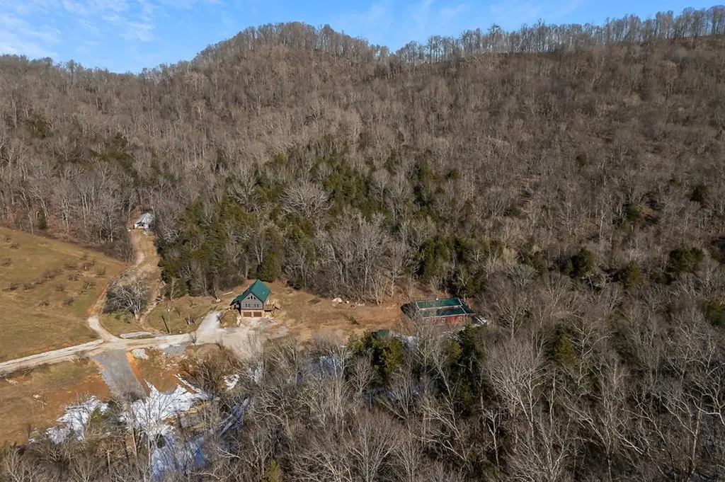 4830 Ensor Hollow Road Buffalo Valley TN 38548