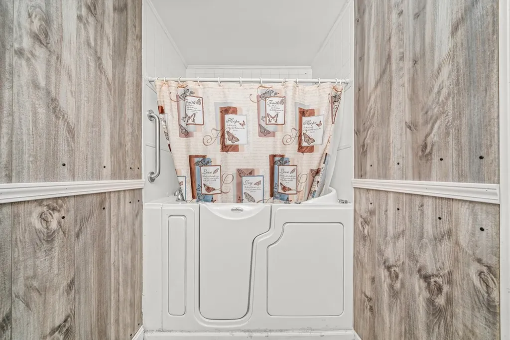 1556 Flintwood Avenue Cookeville TN 38506