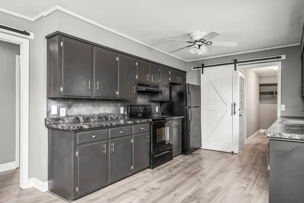 1556 Flintwood Avenue Cookeville TN 38506