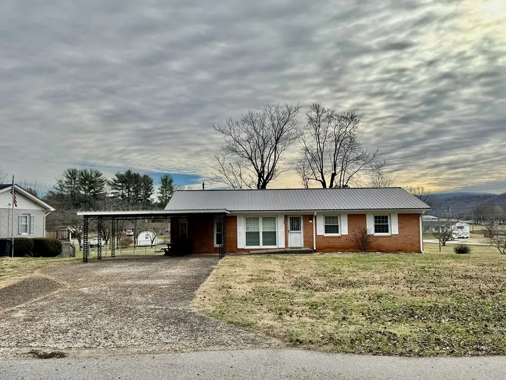 109 Virginia Avenue Livingston TN 38570