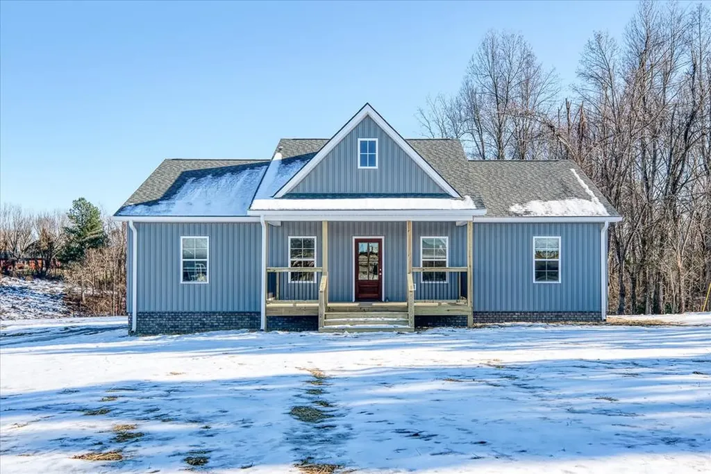 2755 Mccoinsville Road Gainesboro TN 38562