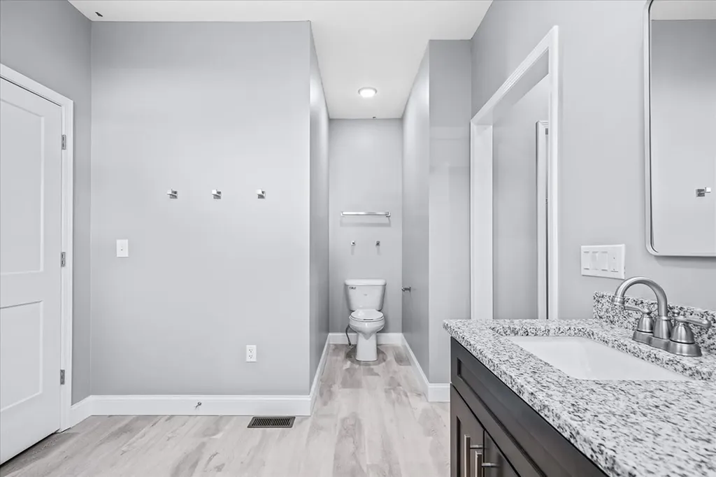 2755 Mccoinsville Road Gainesboro TN 38562