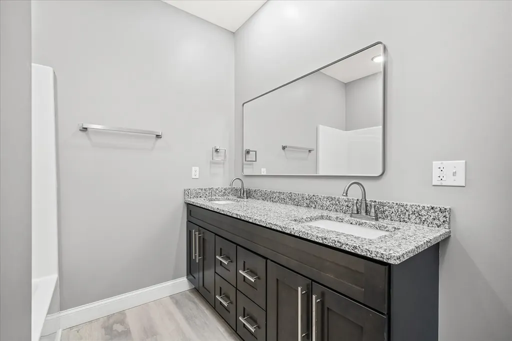 2755 Mccoinsville Road Gainesboro TN 38562