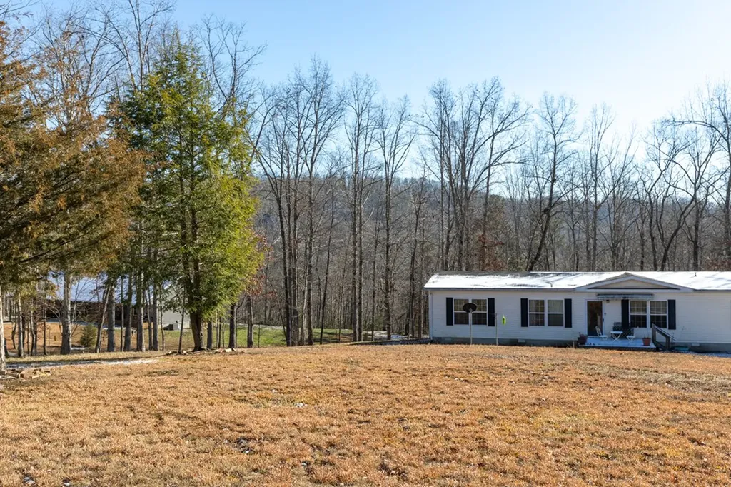 14914 Peach Stone Crawford TN 38554