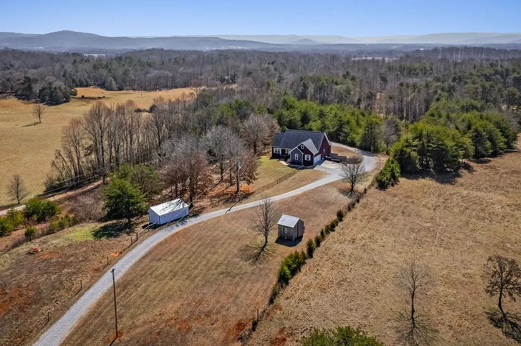 791 Farmer Road Quebeck TN 38579