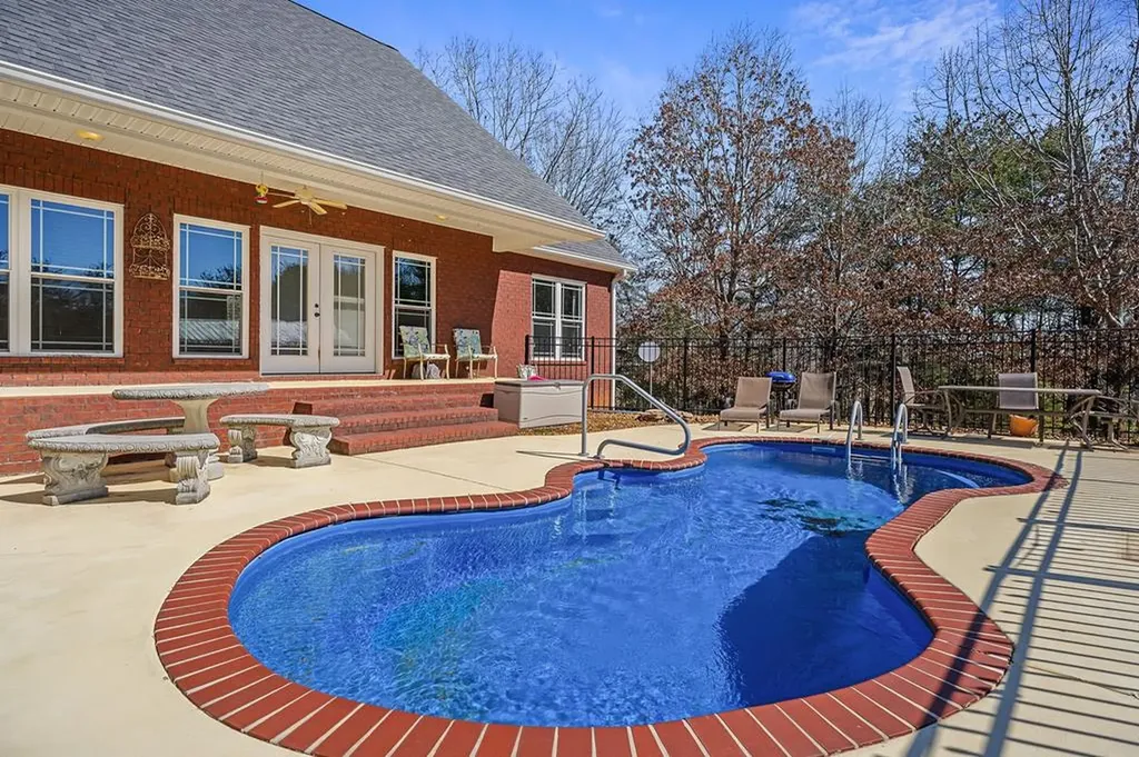 791 Farmer Road Quebeck TN 38579