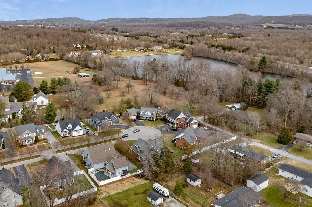 1371 Derby Cookeville TN 38501