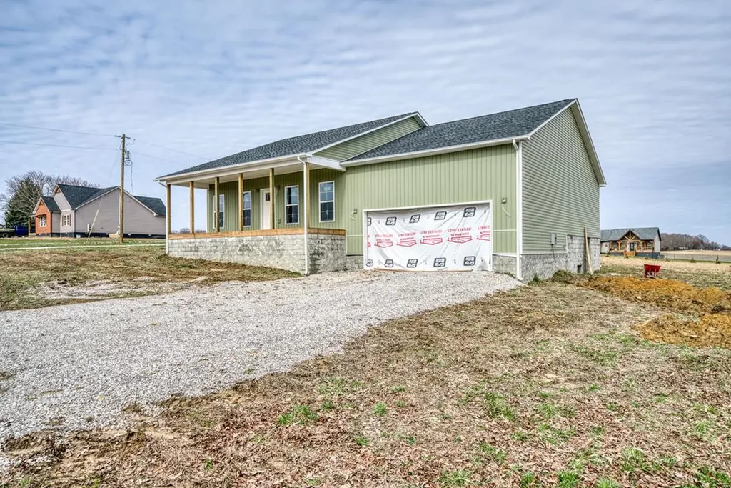 2571 Wildcat Road Sparta TN 38583