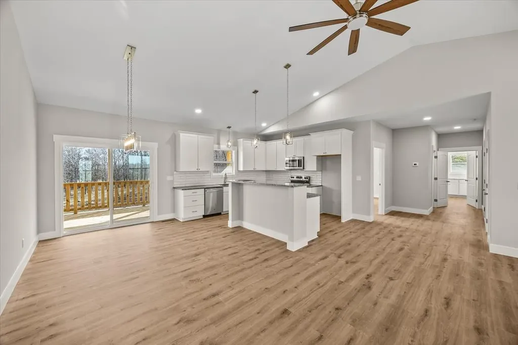 1960 Bear Creek Point Cookeville TN 38506