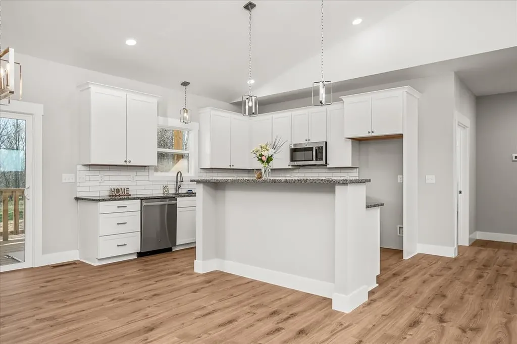 1960 Bear Creek Point Cookeville TN 38506