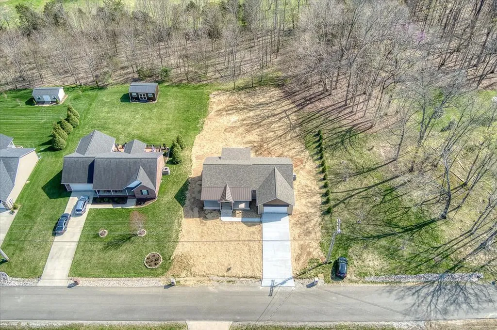 1960 Bear Creek Point Cookeville TN 38506