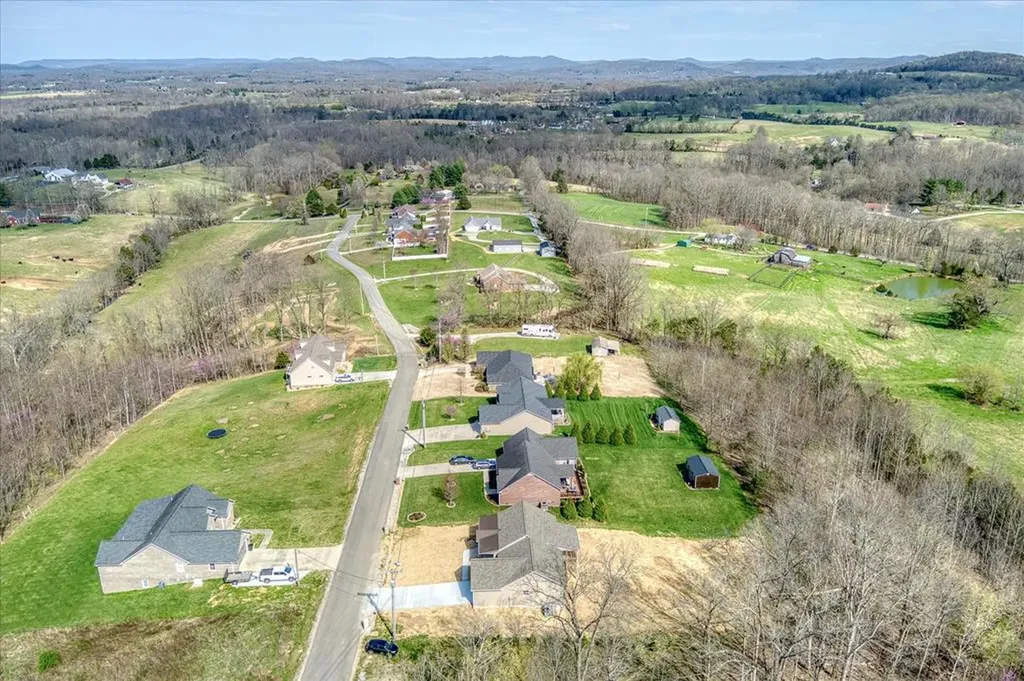 1960 Bear Creek Point Cookeville TN 38506