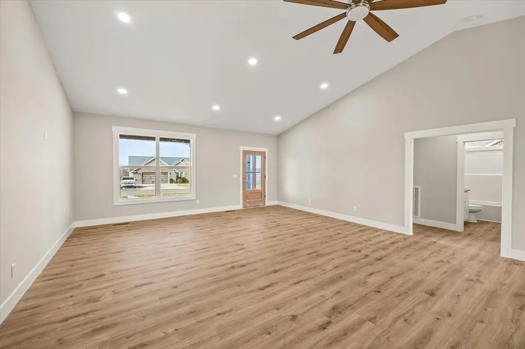 1960 Bear Creek Point Cookeville TN 38506