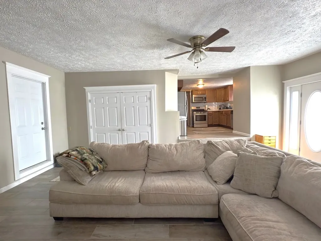 173 School Mountain Road Livingston TN 38570