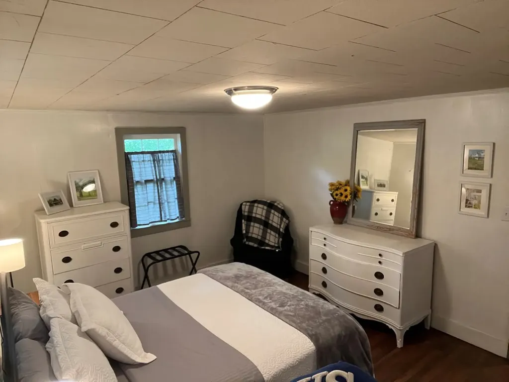 210 W Montpelier Avenue Gainesboro TN 38562