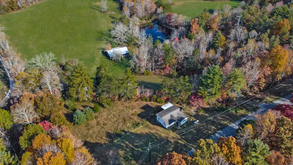 3567 Mount Helen Road Allardt TN 38504