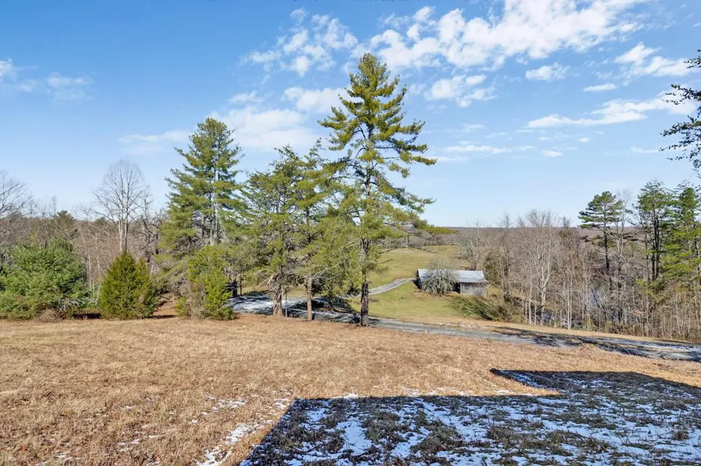 3567 Mount Helen Road Allardt TN 38504