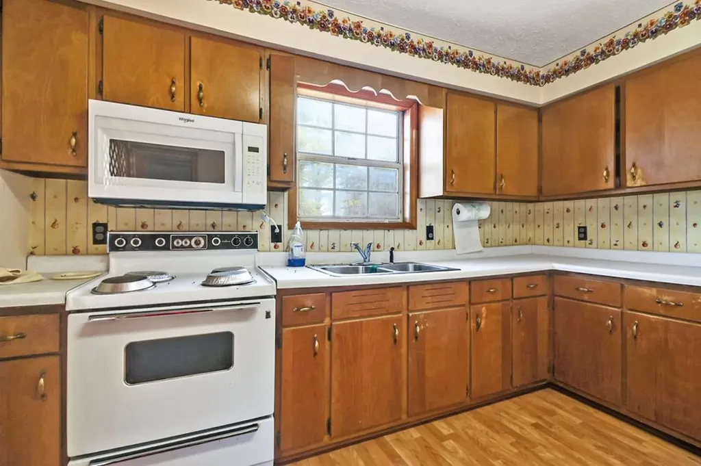 3567 Mount Helen Road Allardt TN 38504