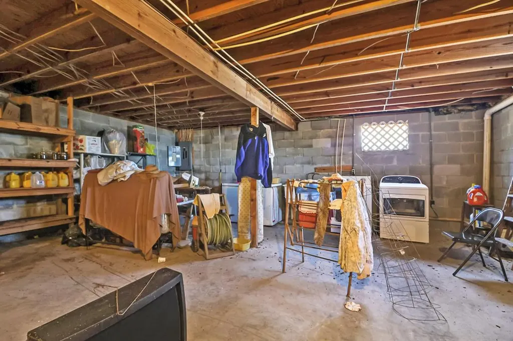 3567 Mount Helen Road Allardt TN 38504