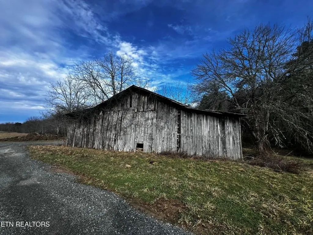 3567 Mount Helen Road Allardt TN 38504