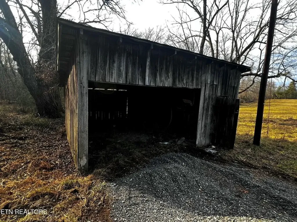 3567 Mount Helen Road Allardt TN 38504