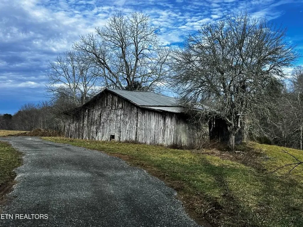 3567 Mount Helen Road Allardt TN 38504