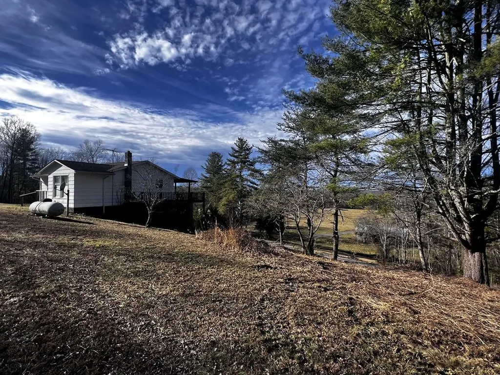 3567 Mount Helen Road Allardt TN 38504