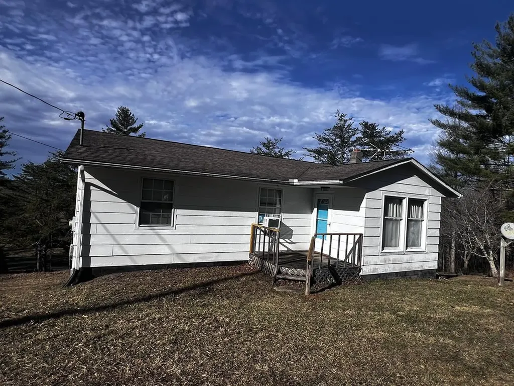 3567 Mount Helen Road Allardt TN 38504