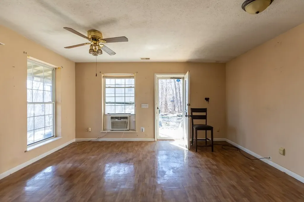 224 Golden Lane Celina TN 38551