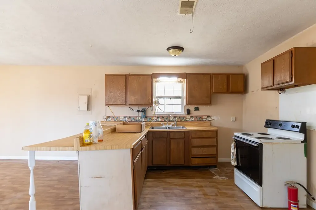 224 Golden Lane Celina TN 38551