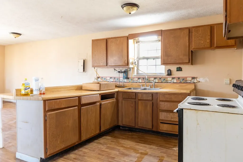 224 Golden Lane Celina TN 38551