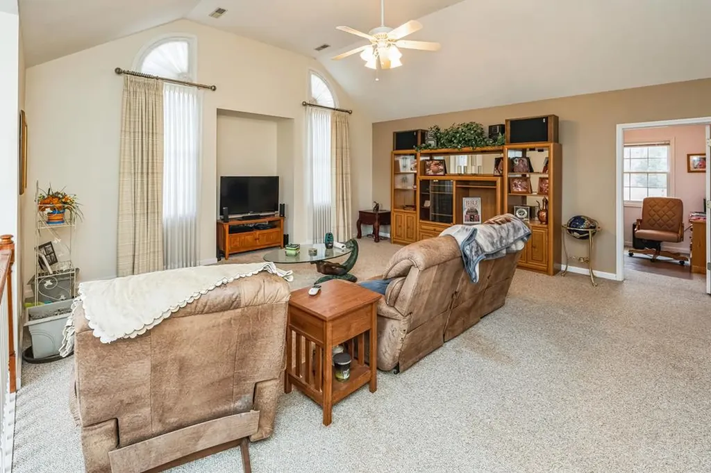 830 Town Branch Road Charlotte TN 37036