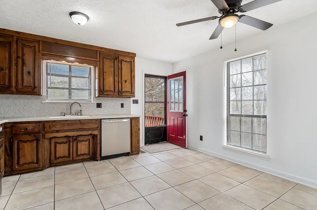 1413 Poss Road Smithville TN 37166