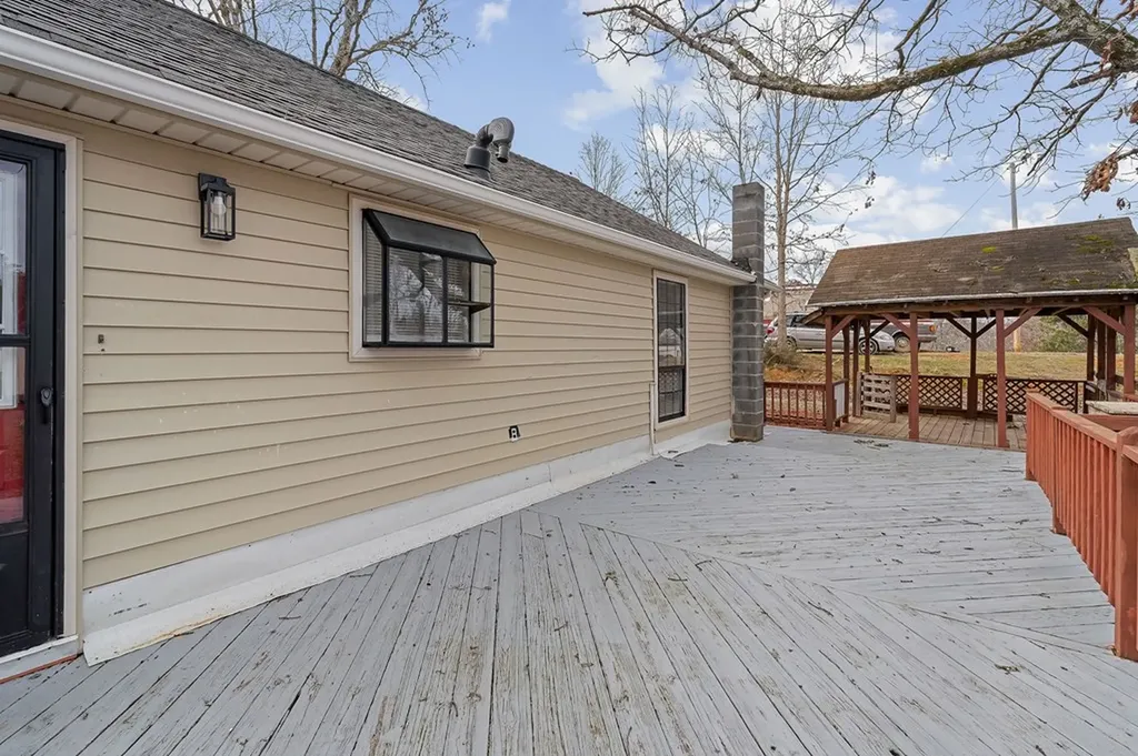 1413 Poss Road Smithville TN 37166