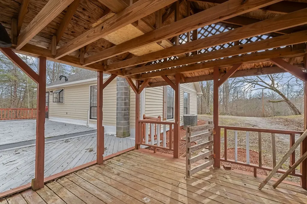 1413 Poss Road Smithville TN 37166