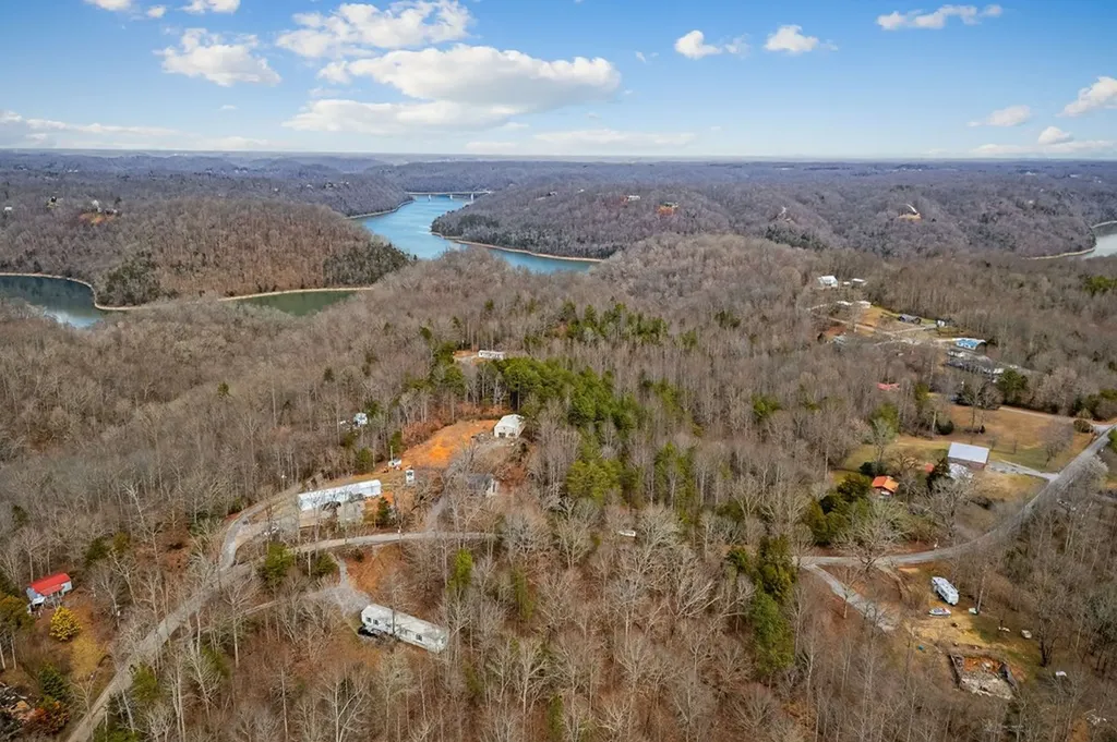 1413 Poss Road Smithville TN 37166