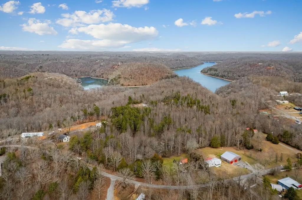 1413 Poss Road Smithville TN 37166