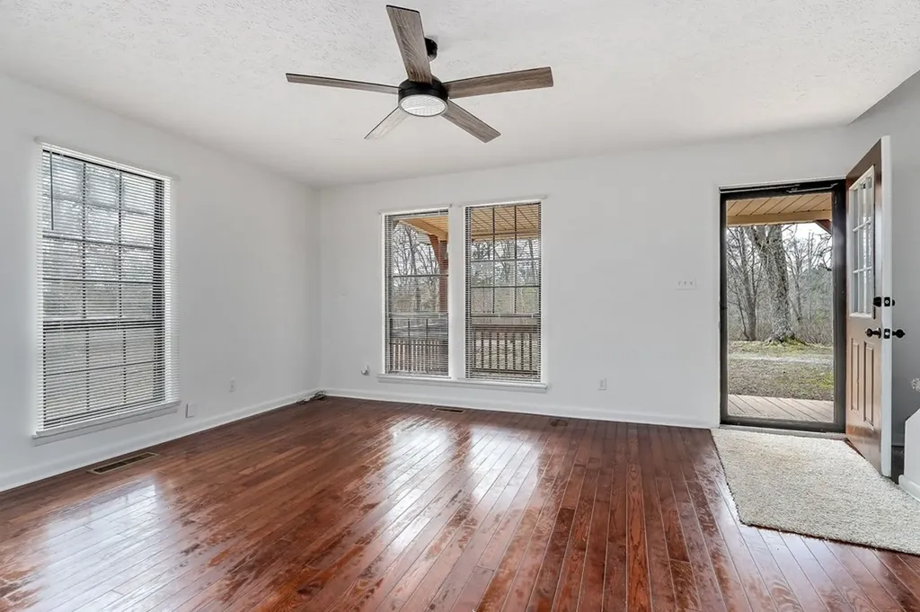 1413 Poss Road Smithville TN 37166