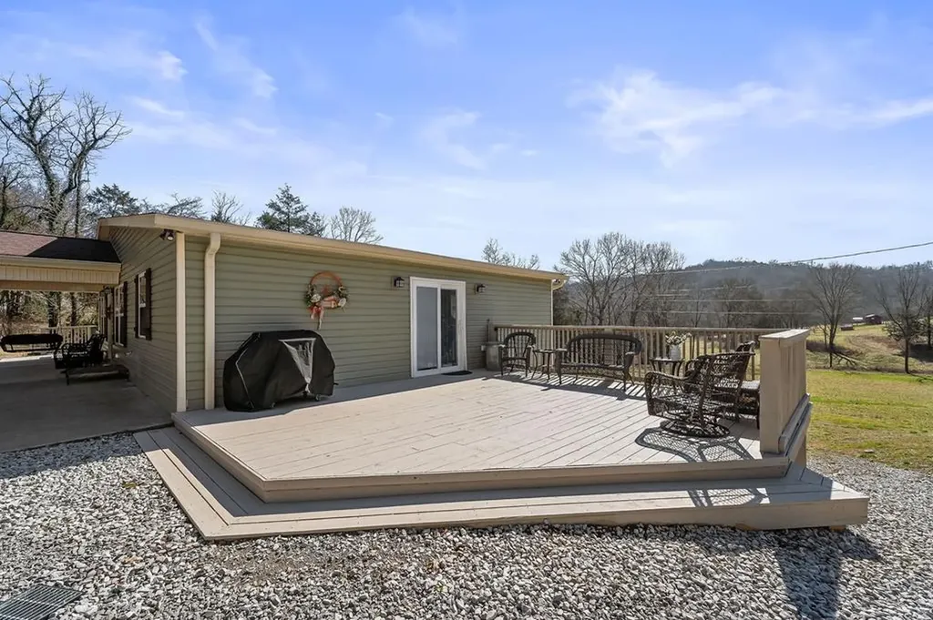 911 Anderson Road Liberty TN 37095